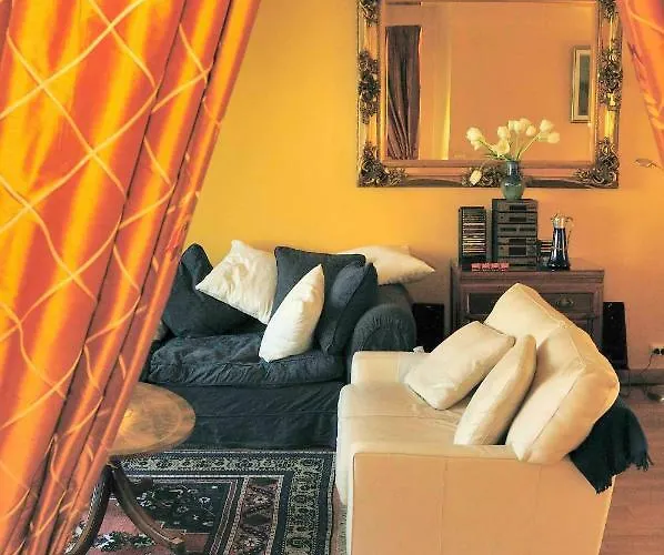 Nocleg ze śniadaniem 52 Clichy - D'hotes 4*