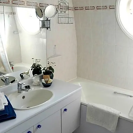 Bed & Breakfast 52 Clichy - D'hotes