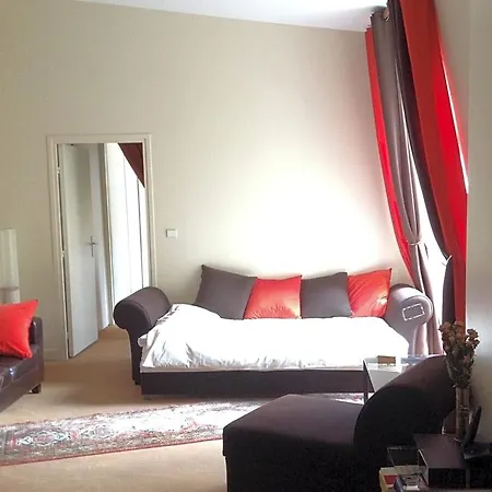 52 Clichy - D'hotes Bed & Breakfast Parigi