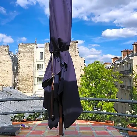 52 Clichy - D'hotes 4* Parigi