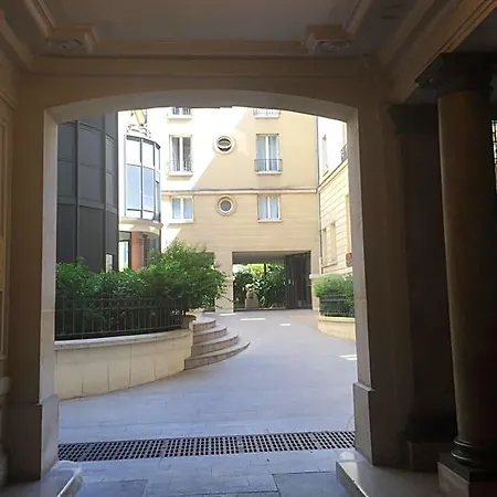 52 Clichy - D'hotes パリ