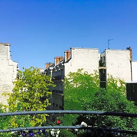 52 Clichy - D'hotes