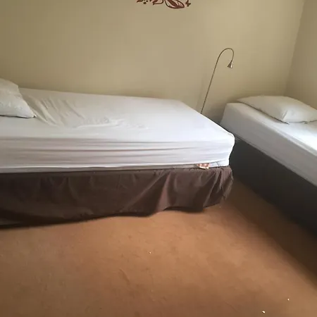 52 Clichy - D'hotes Oda ve Kahvaltı 4*