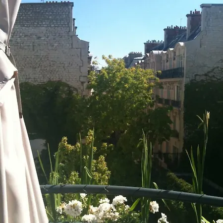 Oda ve Kahvaltı 52 Clichy - D'hotes 4*