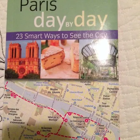 52 Clichy - D'hotes * Paris