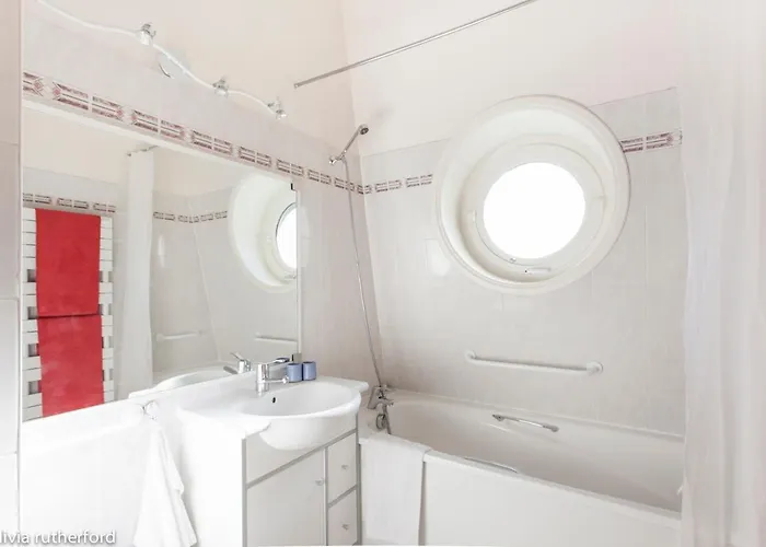 52 Clichy - D'hotes 4* Paříž