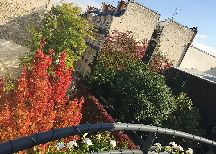 52 Clichy - D'hotes 4*